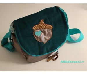 Stickdatei - Haselnuss Doodle mit Doodle Kreis